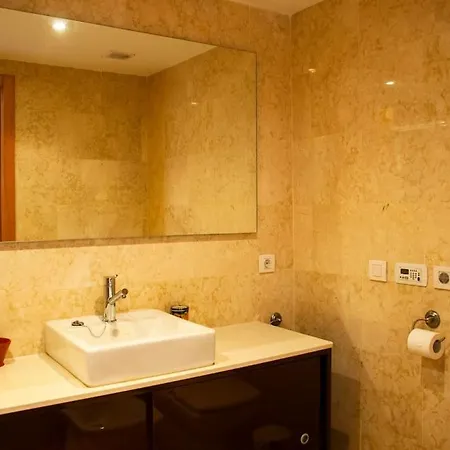 Luxury דירה